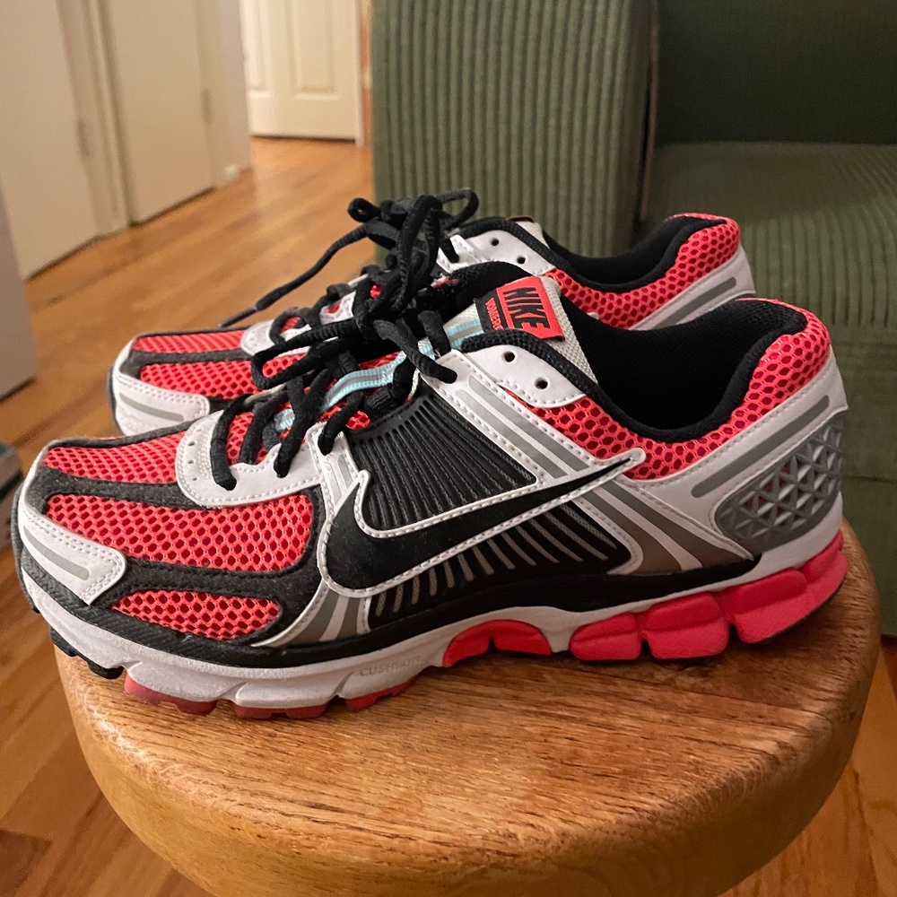 Nike Zoom Vomero 5 SE 'Bright Crimson